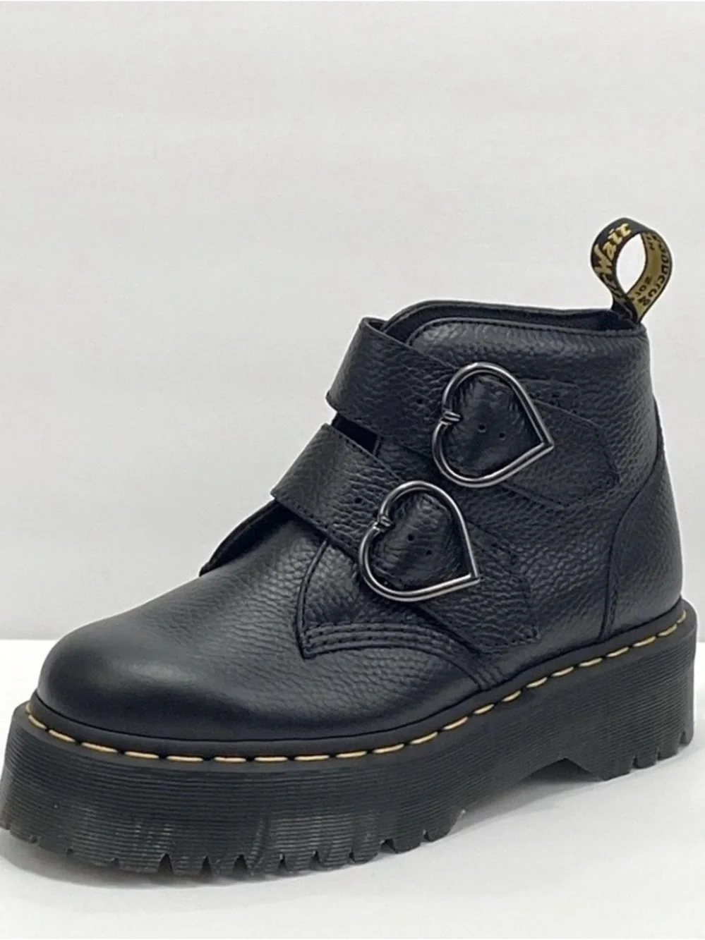 🌹NEW DR MARTENS DEVON HEART LEATHER PLATFORM BOOTS 🌹